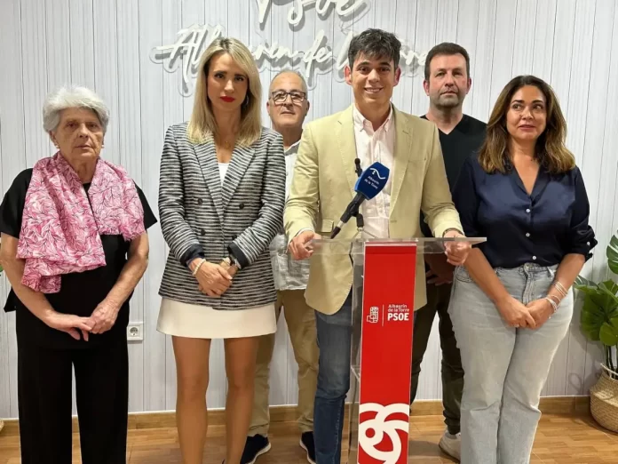 El portavoz del PSOE exige al alcalde de Alhaurín de la Torre mayor transparencia sobre el viaje realizado a Estados Unidos