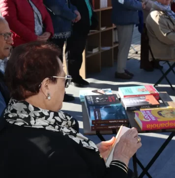La Diputación repartirá más de 3.500 libros en los pueblos menores de 20.000 habitantes para fomentar la lectura entre los mayores de 65 años