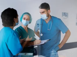 El Colegio de Enfermería de Málaga denuncia la difusión de publicidad engañosa que promete estudiar Enfermería en 12 meses