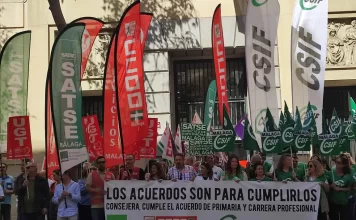 Los Sindicatos hacen un llamamiento a la huelga para los más de 120.000 trabajadores de la sanidad pública para exigir el cumplimiento de los acuerdos