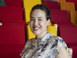 La escritora Marina Perezagua recibe el III Premio de Novela Ciudad de Estepona por ‘La playa’