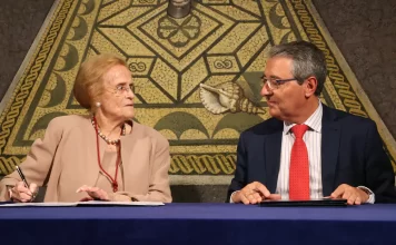 Francisco Salado subraya la «generosidad» de María Victoria Atencia y el valor «incalculable» de su legado
