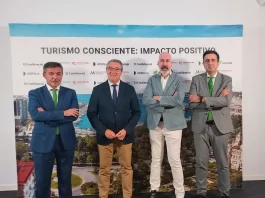 Salado subraya que no hay inversión más progresista y sostenible que el tren litoral y alerta de los peligros de la turismofobia