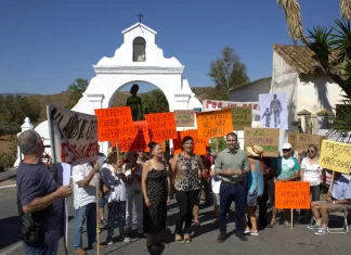 IU apoya a la movilización de los vecinos y vecinas de Junta de los Caminos para dar solución a su problema de conexión con Puerto de la Torre