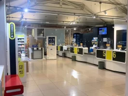 Correos facilita la adquisición de distintivos ambientales de la DGT para acceder a la Zona de Bajas Emisiones de Málaga