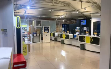 Correos facilita la adquisición de distintivos ambientales de la DGT para acceder a la Zona de Bajas Emisiones de Málaga