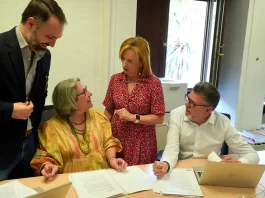 El PSOE alega el Reglamento del Ayuntamiento para que De la Torre pare de nombrar cargos de confianza en puestos reservados a funcionarios