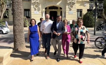 El PSOE critica «la falsa regulación del alcalde» a las viviendas turísticas y le insta a poner una moratoria inmediatamente