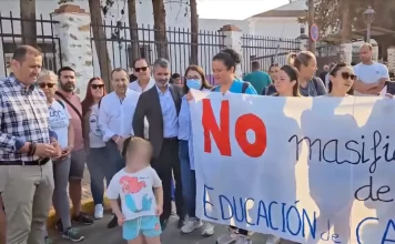 El PSOE exige a la Junta que mantenga las dos clases de Infantil en el colegio de Humilladero