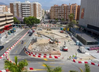 Desvío de tráfico provisional en la calle Hilera por las obras de ampliación del metro de Málaga
