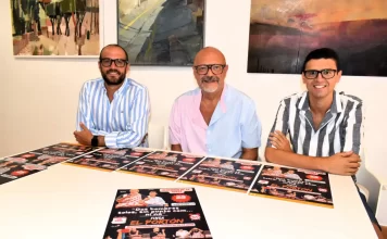 La comedia ‘Dos hombres solos sin punto com… ni ná’ se presenta en El Portón, Alhaurín de la Torre