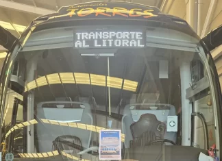 La Junta eleva a 12 las rutas en autobús para conectar los municipios del interior con la playa La Junta eleva a 12 las rutas en autobús para conectar los municipios del interior con la playa