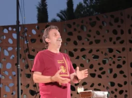 Santi Rodríguez pone al público en la piel del turista con su show en El Portón