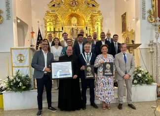 La Procesión de la Virgen del Carmen de La Carihuela recibe el título de Fiesta de Singularidad Turística de la Diputación