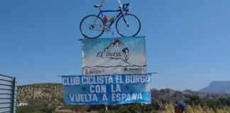 El Burgo se vuelca con La Vuelta Ciclista a España a su paso por la localidad Malagueña