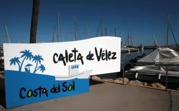 La Junta Adjudica 1,7 Millones de Euros para la Mejora de los Pantalanes del Puerto Deportivo de Caleta de Vélez La Junta Adjudica 1,7 Millones de Euros para la Mejora de los Pantalanes del Puerto Deportivo de Caleta de Vélez