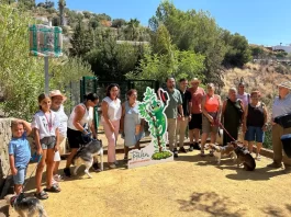 Totalán estrena un parque canino financiado con fondos del PFEA