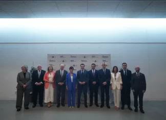 Moreno: “Andalucía tiene un modelo propio en política de vivienda para facilitar su construcción y acceso”