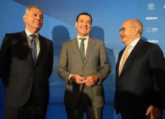 El presidente de la Junta convocará a los portavoces parlamentarios para informar sobre su reunión en Moncloa