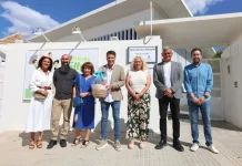 Comienza en Torrox el servicio de transporte público para usuarios del Taller de la Amistad de Nerja