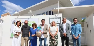 Comienza en Torrox el servicio de transporte público para usuarios del Taller de la Amistad de Nerja