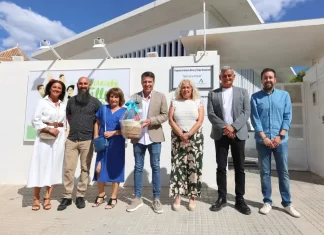 Comienza en Torrox el servicio de transporte público para usuarios del Taller de la Amistad de Nerja