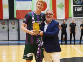Alhaurín de la Torre vibra con la victoria de Unicaja Baloncesto en El Polideportivo El Lim Alhaurín de la Torre vibra con la victoria de Unicaja Baloncesto en El Polideportivo El Lim
