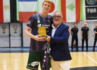 Alhaurín de la Torre vibra con la victoria de Unicaja Baloncesto en El Polideportivo El Lim Alhaurín de la Torre vibra con la victoria de Unicaja Baloncesto en El Polideportivo El Lim