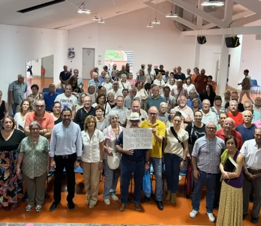 El PSOE exige a Ayuntamiento y Junta que den marcha atrás a un vertedero “en la puerta de casas de vecinos” de Puerto de la Torre El PSOE exige a Ayuntamiento y Junta que den marcha atrás a un vertedero “en la puerta de casas de vecinos” de Puerto de la Torre