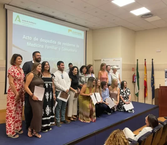 El Área Sanitaria Norte de Málaga – Antequera homenajea a los nuevos especialistas de medicina familiar y comunitaria que finalizan su formación posgrado El Área Sanitaria Norte de Málaga – Antequera homenajea a los nuevos especialistas de medicina familiar y comunitaria que finalizan su formación posgrado