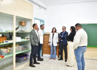 Navarro destaca el compromiso de la Junta con la educación “dando prioridad tanto a los grandes municipios como a los más pequeños”