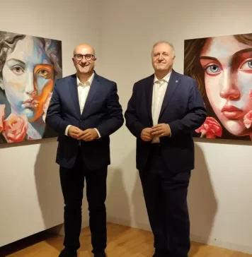 El MVA acoge ‘Miradas cuadradas’, una muestra de pintura con la que el artista Fernando Núñez continúa explorando la IA generativa