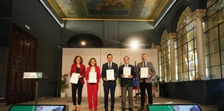 La Junta de Andalucía lanza un Plan de Empleo Juvenil en colaboración con sindicatos y empresarios, movilizando 500 millones de euros
