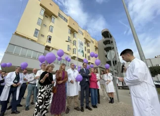 El Hospital Clínico de Málaga renueva su compromiso en la lucha contra la violencia hacia las mujeres