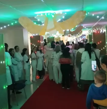 La magia navideña ilumina el Hospital Materno Infantil de Málaga