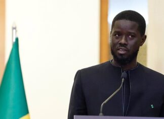 Ellos en su ocaso, nosotros avanzamos