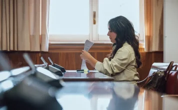 VOX lamenta que los pescadores malagueños pierdan días de pesca mientras el Senado rechaza su iniciativa para evitarlo