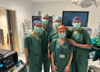 El servicio de Ginecología del Hospital Clínico de Málaga realiza con éxito técnicas quirúrgicas sin cicatrices (V-Notes)