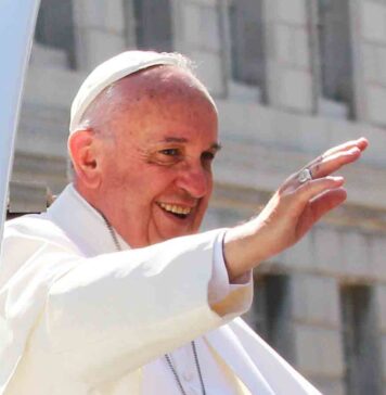 Deseamos que el papa Francisco se recupere