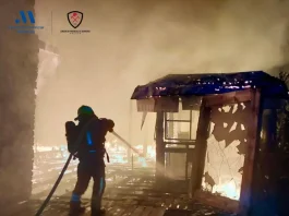 Un incendio reduce a cenizas el chiringuito ‘El Silencio’ en la zona de Los Álamos