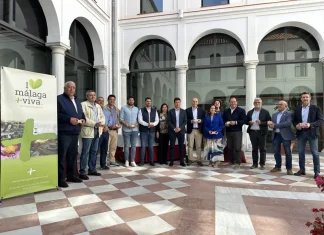 Un estudio plantea reforzar el transporte público y crear carriles bici entre pueblos para mejorar la movilidad en las comarcas de Antequera y Sierra Norte