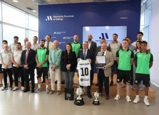 Recepción en la Diputación a la plantilla del Juventud Torremolinos CF tras su ascenso a Primera RFEF
