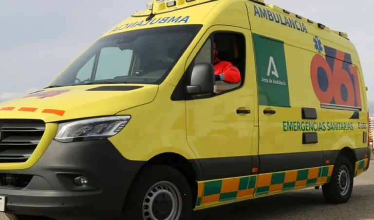 Un fallecido tras la colisión de un camión con un turismo en la A-7, a la altura de Nerja