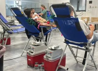 El Área Sanitaria Norte de Málaga celebra una jornada de donación de sangre entre profesionales por el Día Mundial del Donante