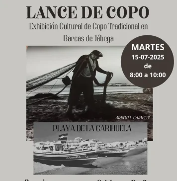 Torremolinos revive el arte del lance de copo con jábegas en La Carihuela