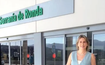 El PSOE denuncia que Moreno Bonilla «dicta la sentencia de muerte de la sanidad pública andaluza al regalar otros 533 millones de euros a la sanidad privada»