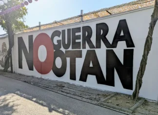 El PCA Málaga denuncia la “censura” del PP en la Feria de Málaga por obligar a borrar un mural pacifista en su caseta ‘Los Claveles-Rincón Cubano’