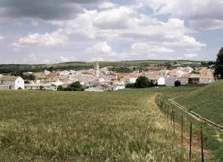 La Diputación promueve la creación de comunidades energéticas, itinerarios peatonales y ciclistas y refugios climáticos en la Serranía de Ronda y la Sierra de las Nieves