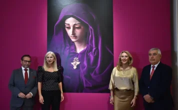 El Museo de Málaga expone una treintena de piezas de arte sacro vinculadas a la Cofradía del Cautivo