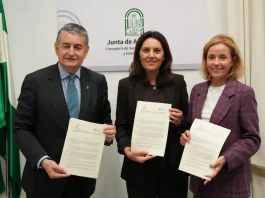 El SAS y la AECC firman un proyecto pionero de acompañamiento a mujeres en el programa andaluz de cribado de cáncer de mama
